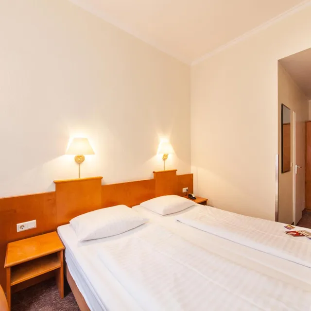 غرفة بسرير مزدوج، Hotel Ahl Meerkatzen 4/8