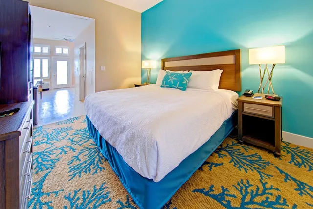 Suite, King Bed, Ocean Front، Commander Hotel 2/3