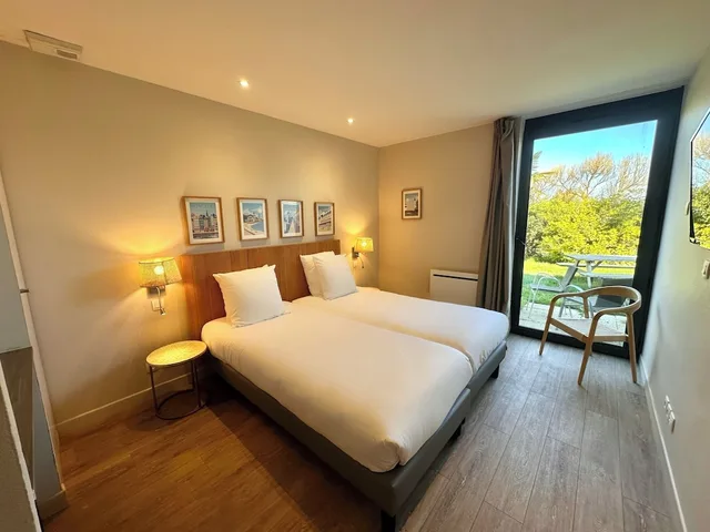 غرفة كومفورت بسريرين منفصلين في الطابق الأرضي، Best Western Hotel de la plage Normandie 1/5