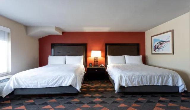 غرفة بسرير كوين لذوي الإعاقة، Holiday Inn Oceanside Camp Pendleton Area 1/3