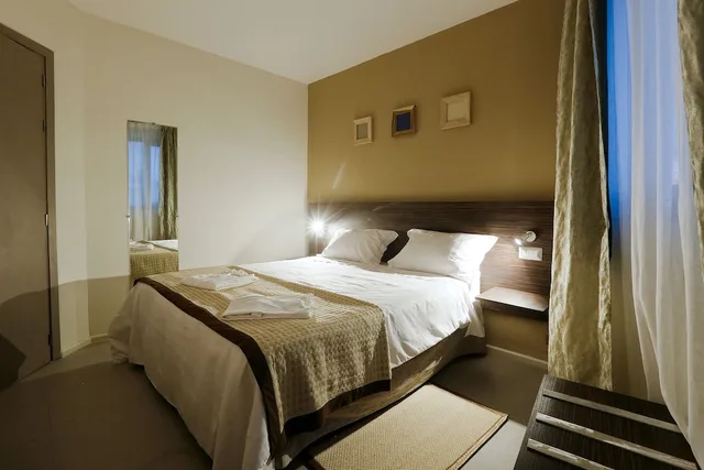 Senior, Suite، Hôtel La Villette 1/5