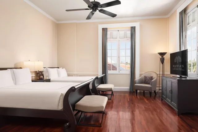 Landmark, Suite, Raffles Hotel Le Royal 5/10