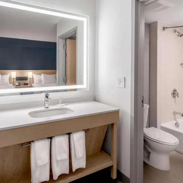 Room, 2 Double Beds, Sofa, Hyatt Place Mystic 2/2