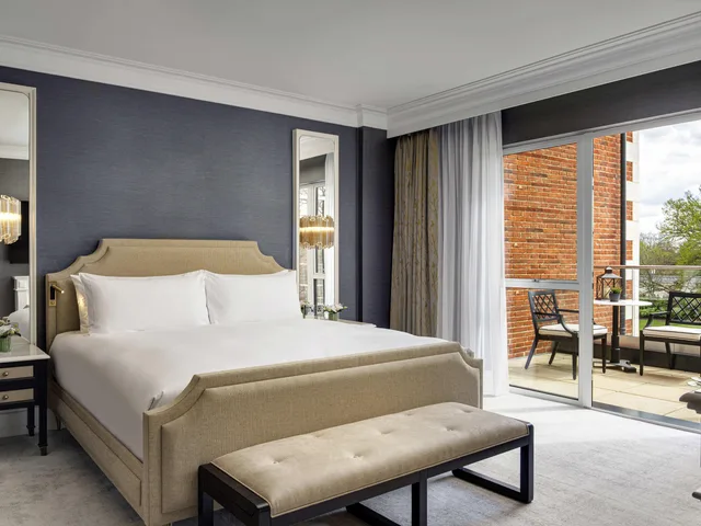 1 Bedroom, Fairmont, Suite, Balcony، Fairmont Windsor Park 1/3