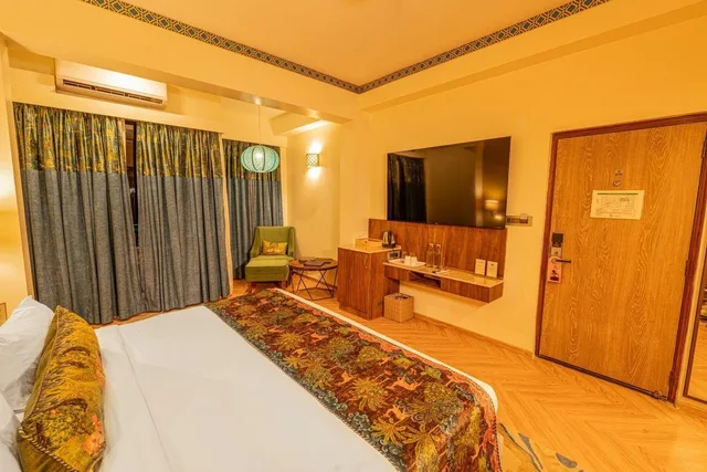 غرفة بريميوم بإطلالة على النهر بشرفة، Ganga Kinare A Riverside Boutique Hotel 1/10