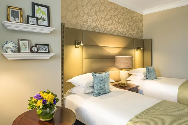 Luxury, Twin Beds, The Baileys Hotel London 1/1