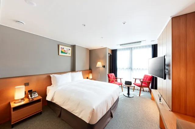 غرفة قياسية بسرير مزدوج، Ramada by Wyndham Gumi 3/8