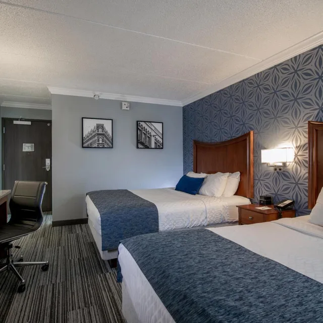 غرفة بسرير كينج وسريرين كوين، Best Western Plus Franklin Square Inn Troy/Albany 8/10