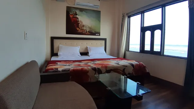 غرفة ديلوكس بسرير كينج بإطلالة على النهر، Sita Guest House 4/8