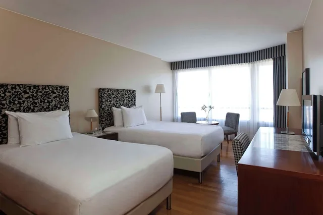 غرفة قياسية بسريرين منفصلين، NH Cordoba Panorama 1/4