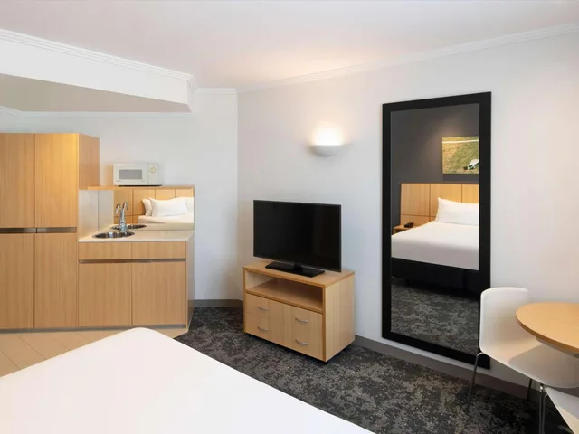غرفة قياسية بسرير فردي، Mercure Sydney Bankstown 5/9
