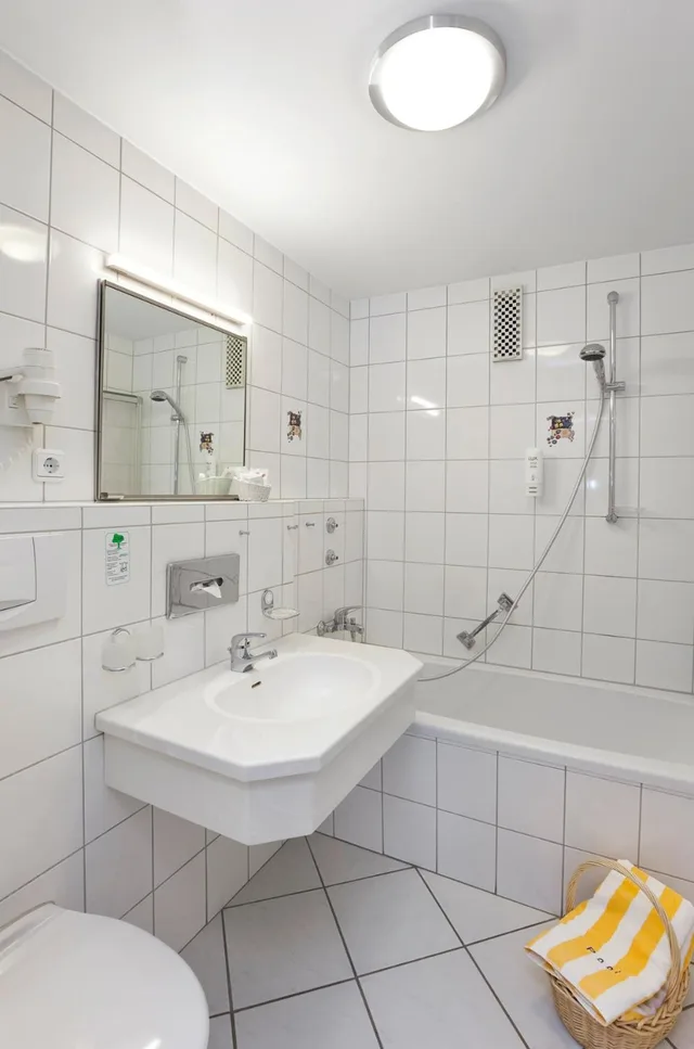 Room, Double Bed, Hotel Filser 5/6