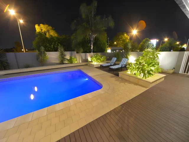 استوديو ديلوكس بسرير كوين وسرير فردي، Bentley Motel 2/2