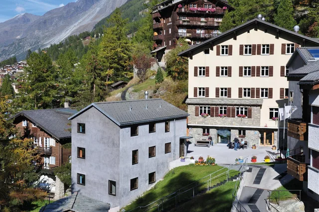 Room, Bunk Bed, Shared Bathroom, Youth Hostel Zermatt 1/1