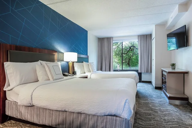 جناح بسريرين مزدوجين مع سرير سحّاب إضافي لذوي الإعاقة، SpringHill Suites Austin The Domain Area 1/4