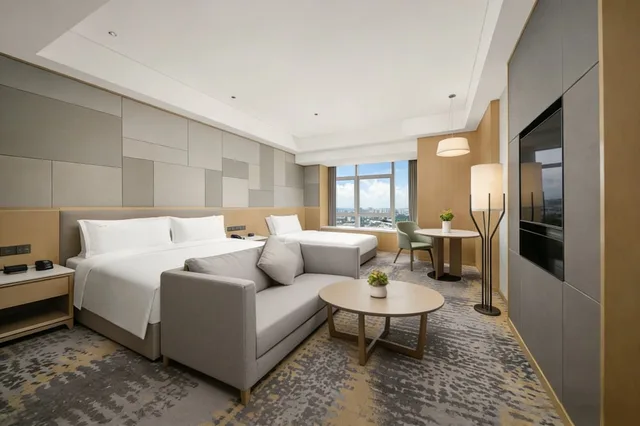 غرفة بريميوم بسرير كينج بإطلالة على المدينة، Holiday Inn Qinhuangdao Haigang 2/4