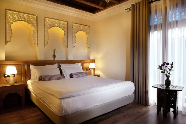 غرفة ديلوكس بسرير كينج، Kukaldosh Hotel 2/3