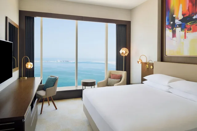 جناح جونيور تنفيذي بسرير كينج بإطلالة جزئية على البحر مع دخول الصالة، Delta Hotels Marriott City Center Doha 2/10