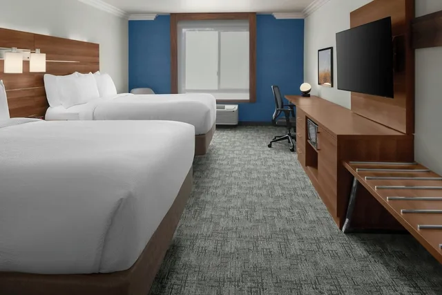 غرفة بسريرين كوين، Holiday Inn Express Suites Rancho Cucamonga 2/5
