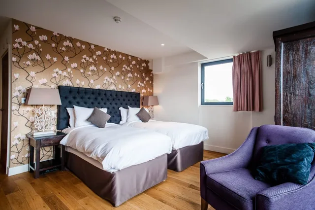 Senior, Twin Beds، The Varsity Hotel Spa 2/4