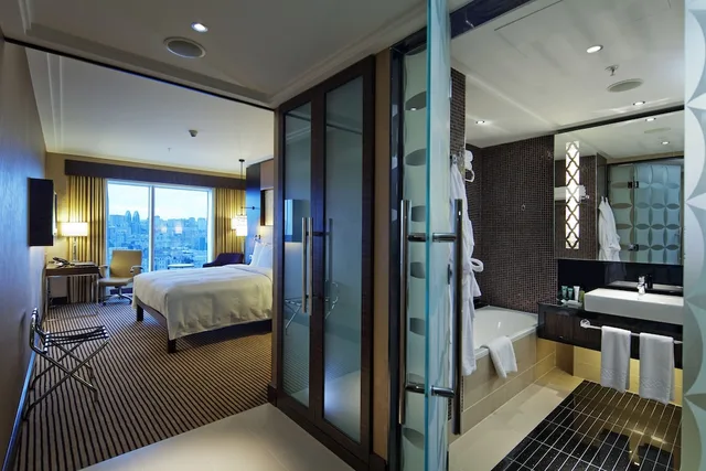 غرفة تنفيذية بسرير كينج، Hilton Baku 4/4