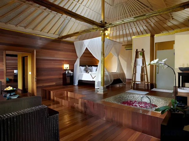 2 Bedrooms, Family, Villa, with Pool، Kupu Kupu Barong Villas And Tree Spa 1/2