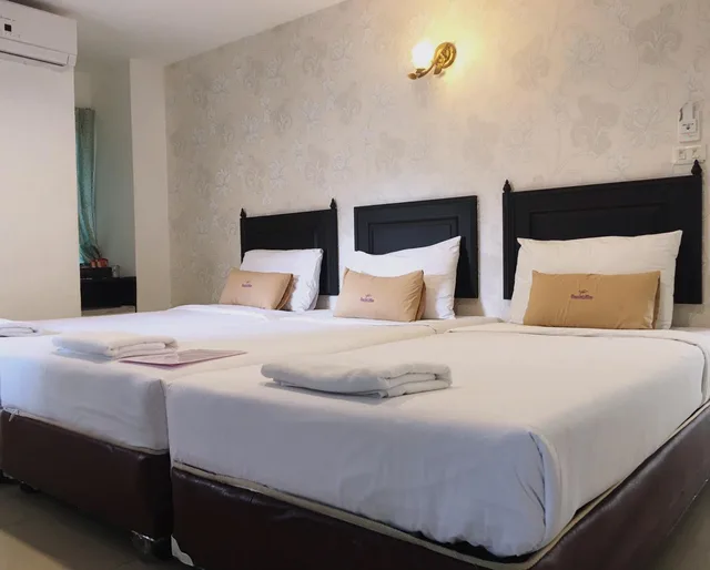 غرفة ثلاثية، Erawan House 1/1