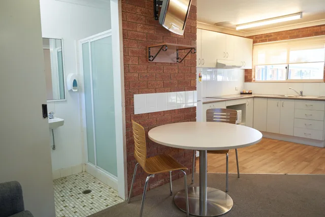 Motel, Queen Bed، Nrma Dubbo Holiday Park 3/3