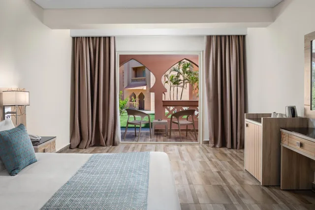 غرفة قياسية بسرير كينج، Pickalbatros Aqua Vista Resort - Hurghada 1/1