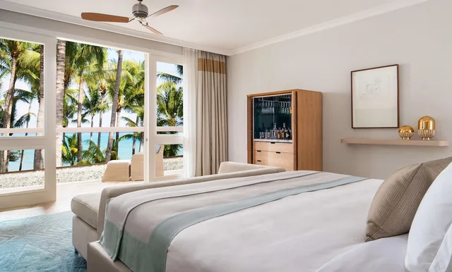 Junior Suite, King Bed, Beach Front, Balcony، One&Only Le Saint Geran 1/6