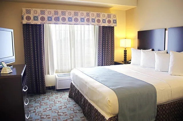 جناح بسرير كينج، Best Western Plus Eastgate Inn & Suites 2/7