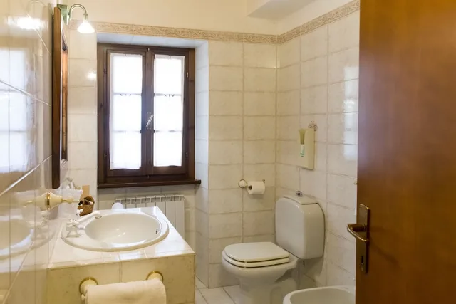 غرفة قياسية ثلاثية بسرير مزدوج وسرير فردي بغرفة نوم واحدة، Le Anfore Agriturismo 4/4