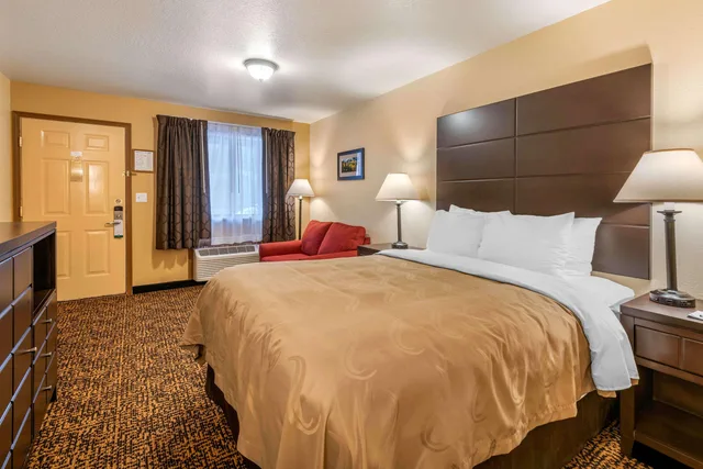 Efficiency, Queen Bed، Quality Inn Ouray CO 1/3