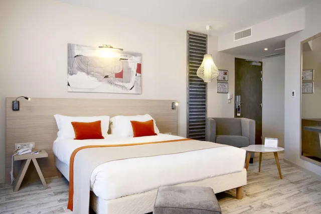 غرفة قياسية ثلاثية، Kyriad Prestige Vannes Centre Palais Des Arts 2/6