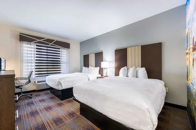غرفة بسريرين كوين، Clarion Pointe Madison-Huntsville 1/3