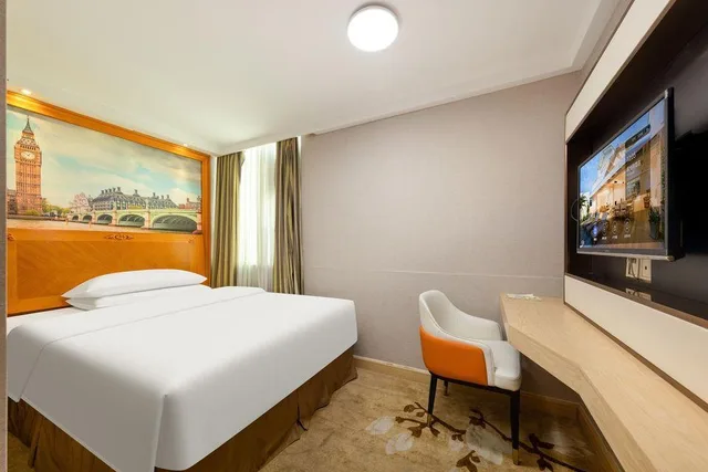 Standard, Queen Bed, Vienna Hotel Guangzhou Luochongwei Passenger Station 1/1