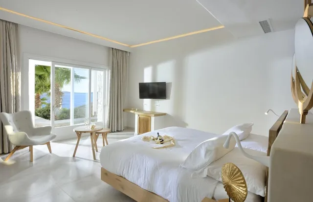 Luxury, Suite, Beach Front, Outdoor Jetted Tub، Anax Resort and Spa 1/3