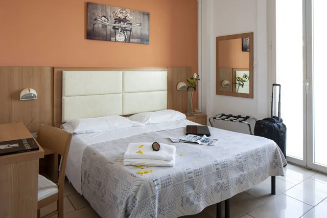 غرفة اقتصادية بسرير مزدوج أو سريرين منفصلين، Hotel Figaro 3/5