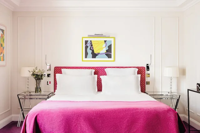 Deluxe, King Bed, Le Burgundy Paris 1/10