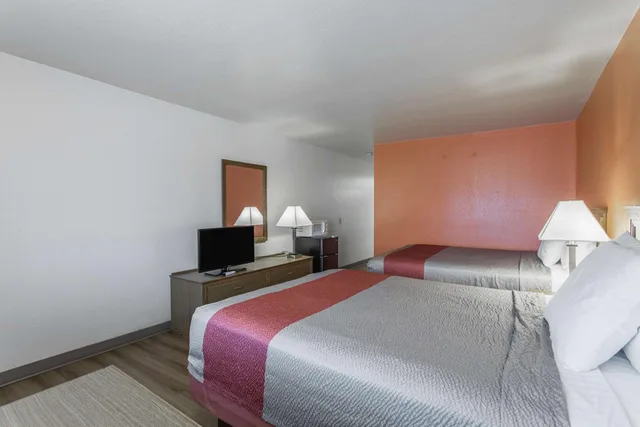 2 Queen Beds - Smoking, Micfridge، Motel6 Lordsburg, NM 3/6