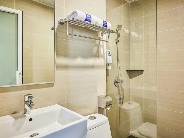 Superior, Twin Beds, ibis budget Singapore Emerald 6/7