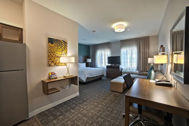 جناح استوديو بسرير كينج بمطبخ، Staybridge Suites Houston Humble Generation Pk 6/9