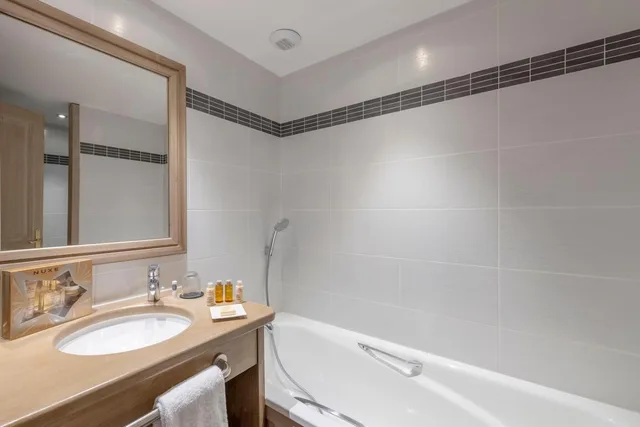 غرفة كبيرة بسرير مزدوج أو سريرين منفصلين، Hotel La Chaudanne 3/4