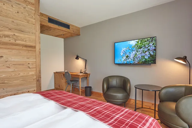 Comfort, Queen Bed, Golf Resort Achental 5/9