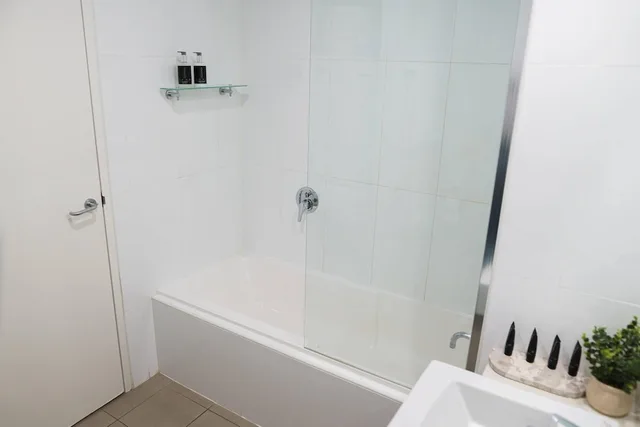 Efficiency, Multiple Beds, Accessible, MainStay Suites Whyalla 8/10