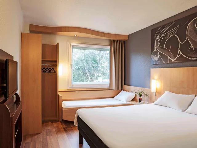 غرفة ثلاثية بسرير فردي، IBIS BARCELONA CORNELLA 2/10