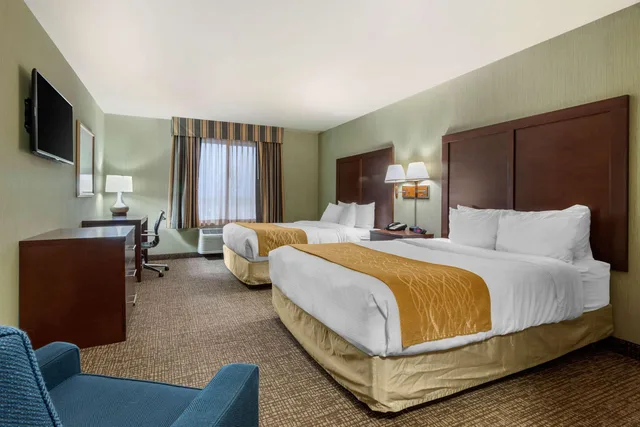 غرفة بسريرين كوين، Comfort Inn & Suites Mitchell I-90 2/3