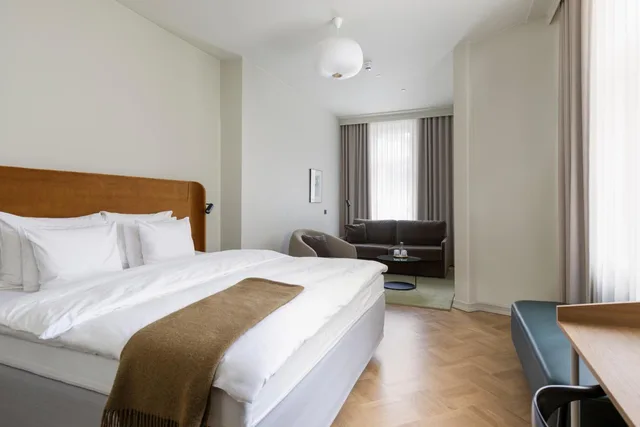 غرفة ديلوكس بسرير كوين، Solo Sokos Hotel Torni Helsinki 5/10