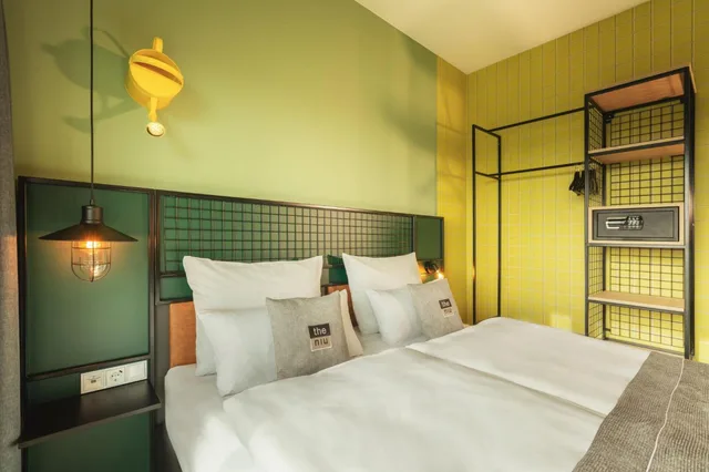 Standard, King Bed, Queen Bed, Holiday Inn - the niu, Dwarf Berlin Schoneberg 5/10