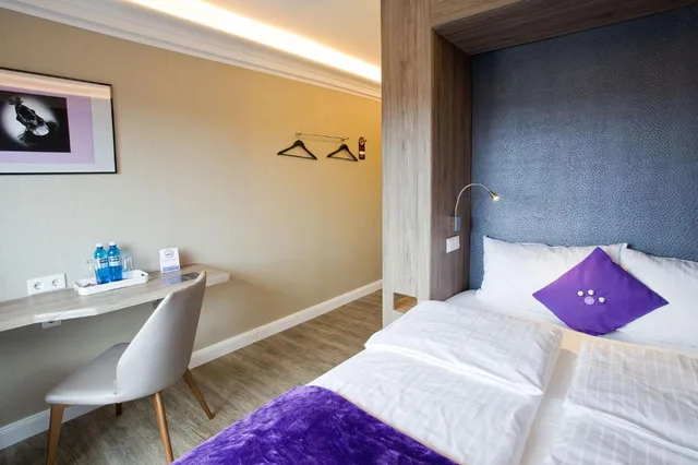 غرفة اقتصادية بسرير مزدوج، PLAZA INN stays design Dortmund 4/9